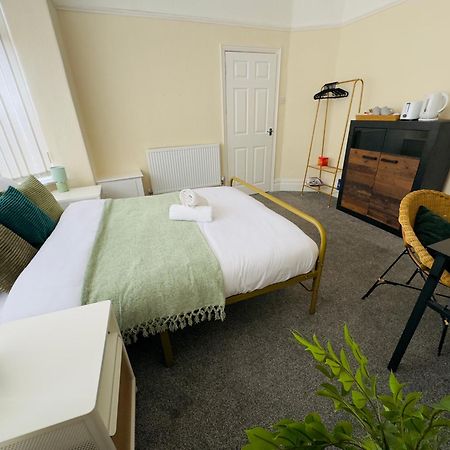 Double Bedroom Near City Center Manchester Exterior foto